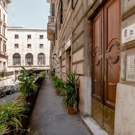 4-Bdr Apt Among Colosseum&Termini 10-People Apartment Rome Exterior photo