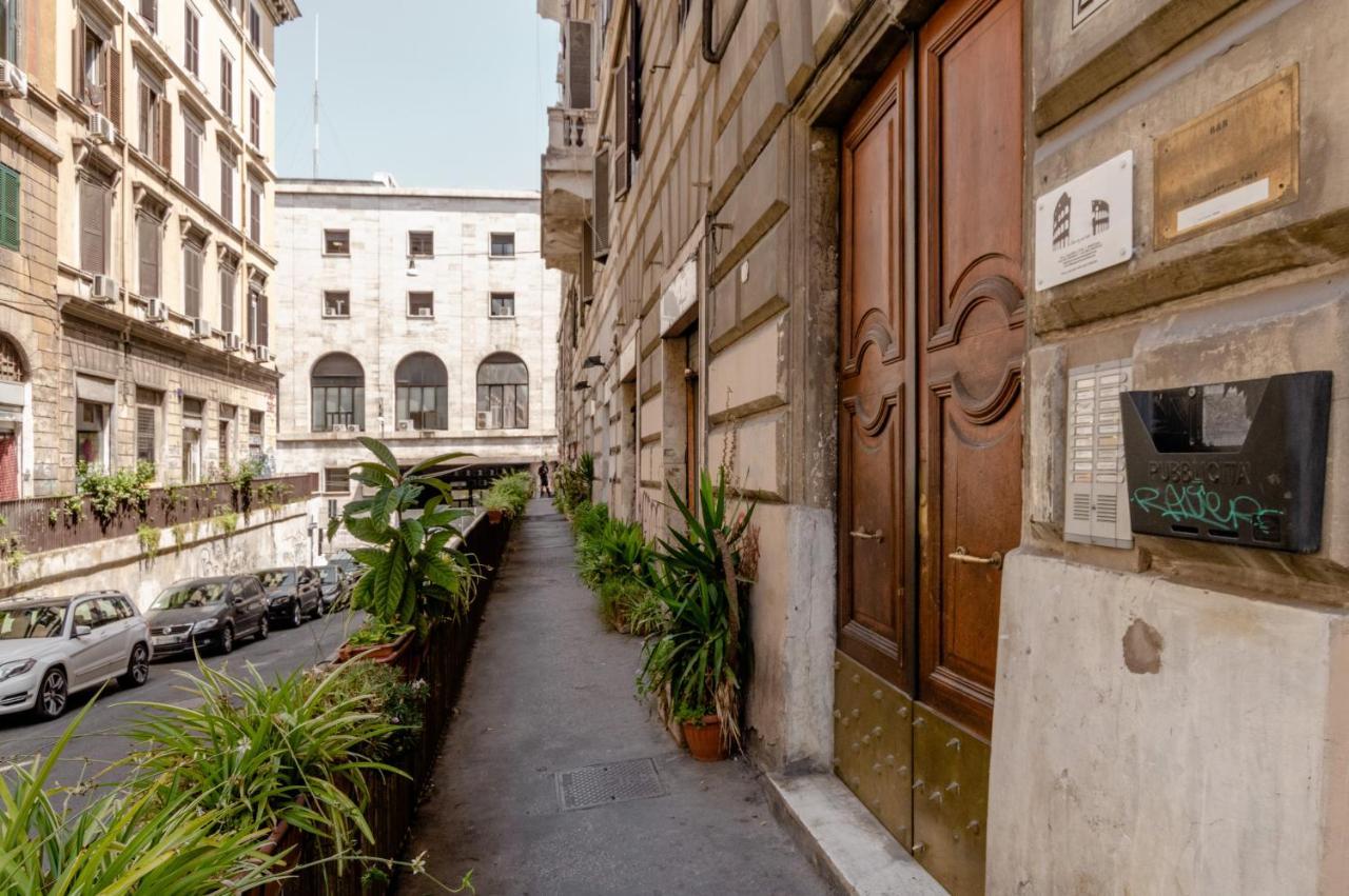 4-Bdr Apt Among Colosseum&Termini 10-People Apartment Rome Exterior photo